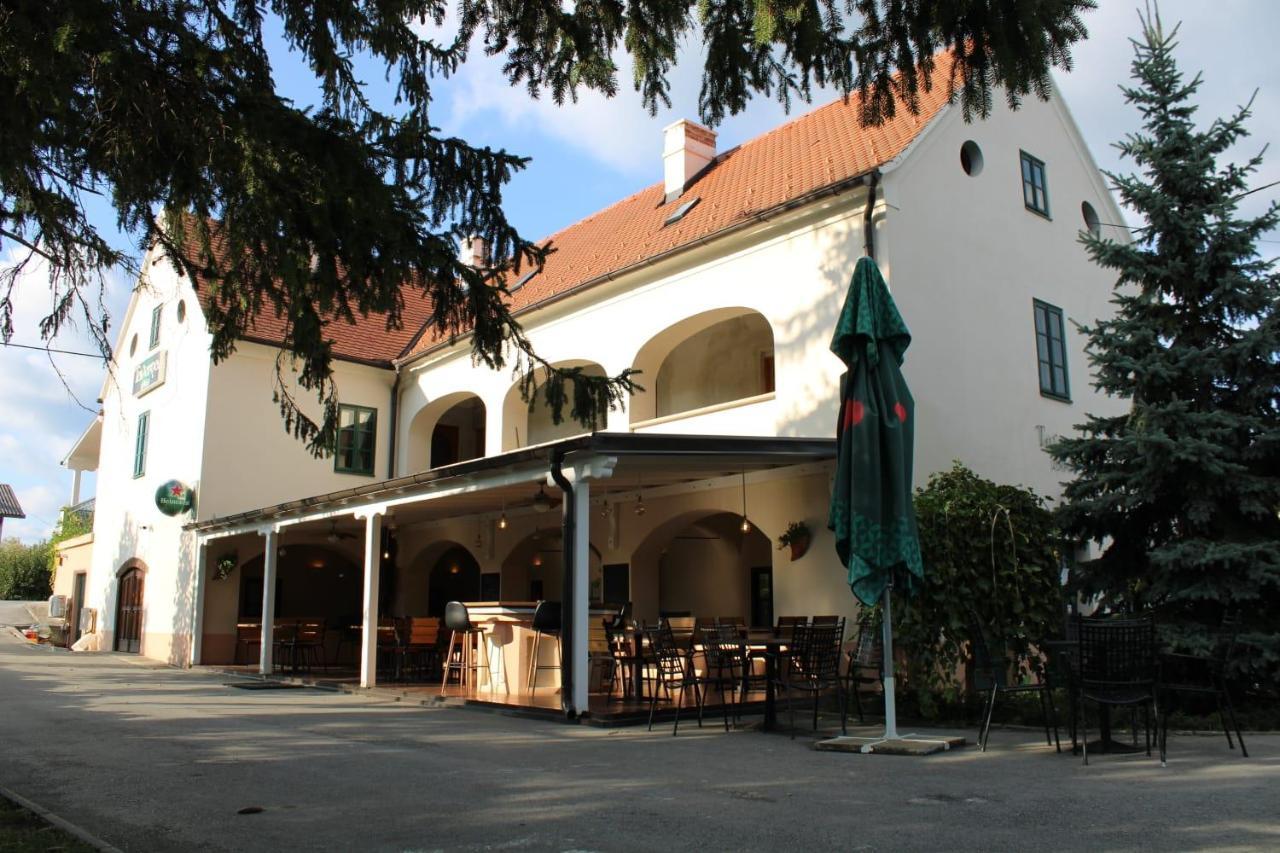 Taverna 1860 Rooms & Apartments Donja Zelina Exterior photo