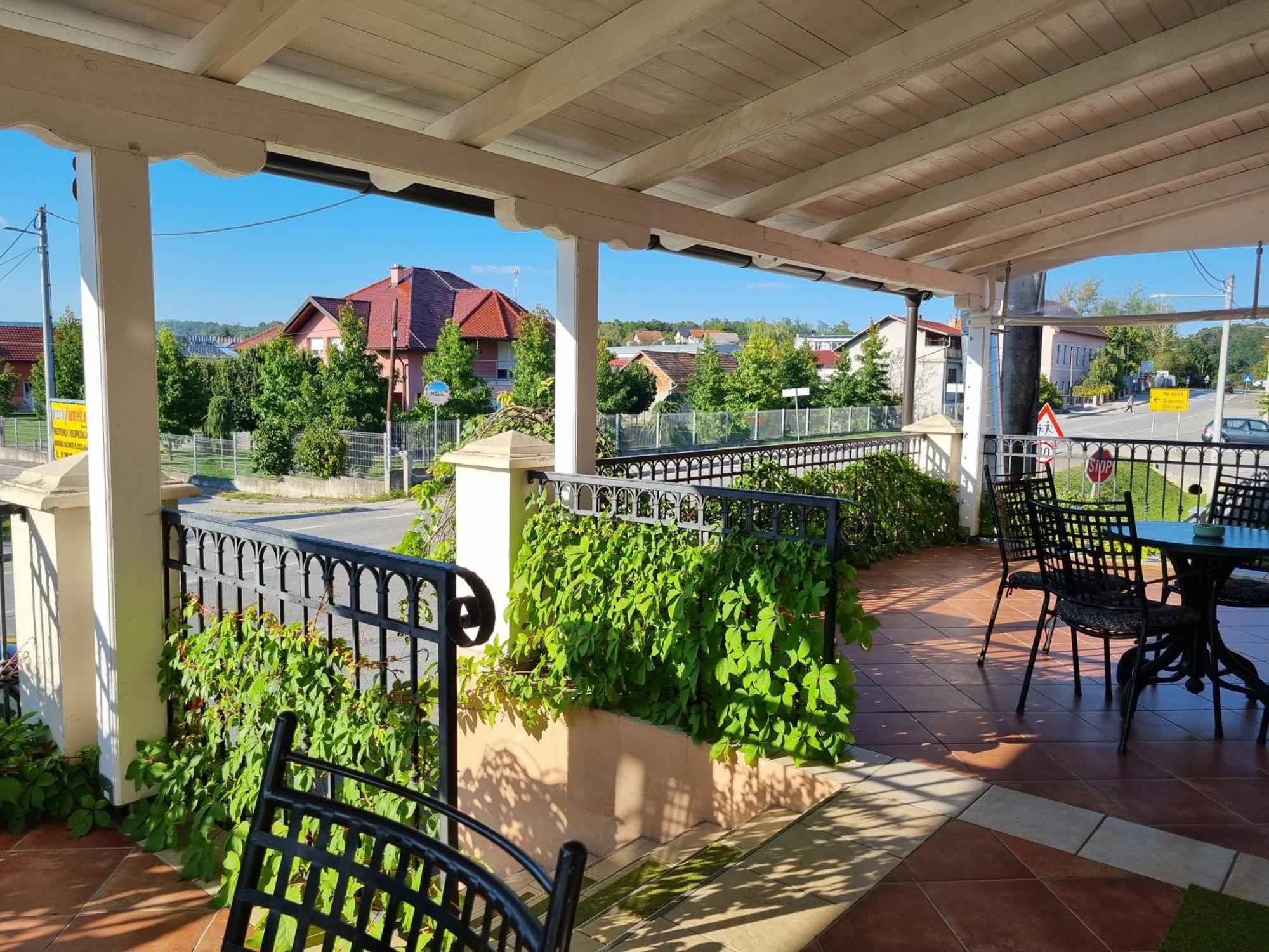 Taverna 1860 Rooms & Apartments Donja Zelina Exterior photo